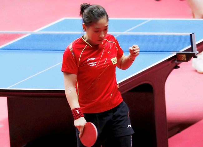 在防守端发 在防守端发