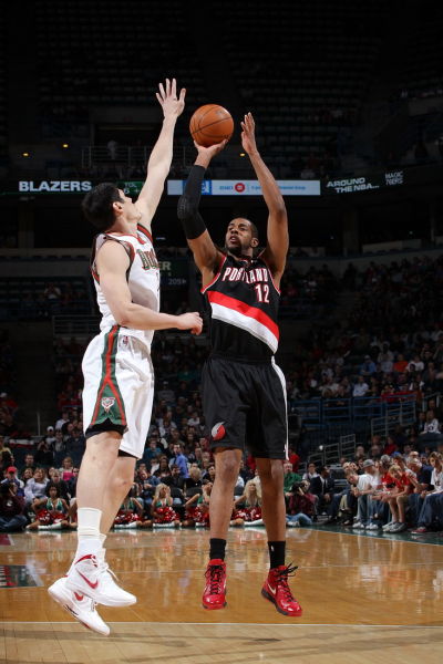 费和薪水的 费和薪水的