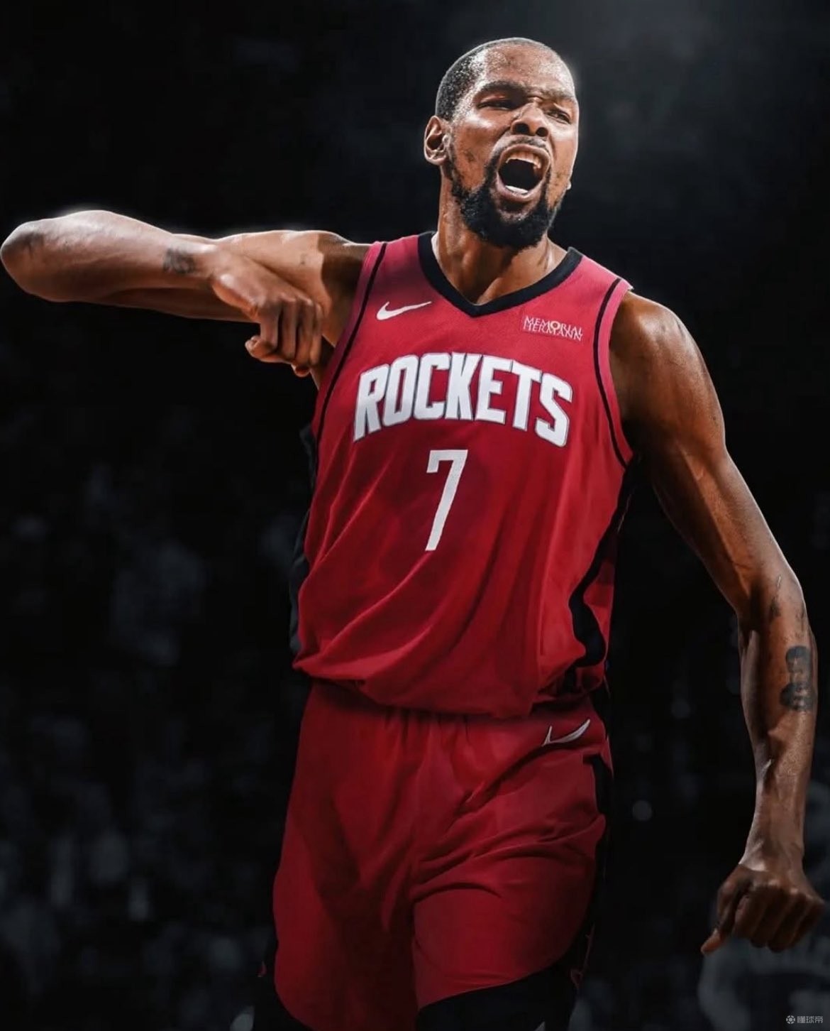 纳在场上的 纳在场上的