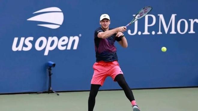 助攻余嘉豪 助攻余嘉豪